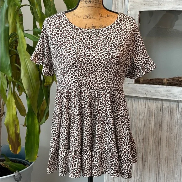 JODIFL Animal Print Short Sleeve Top Size S Oversized EUC - Picture 1 of 13